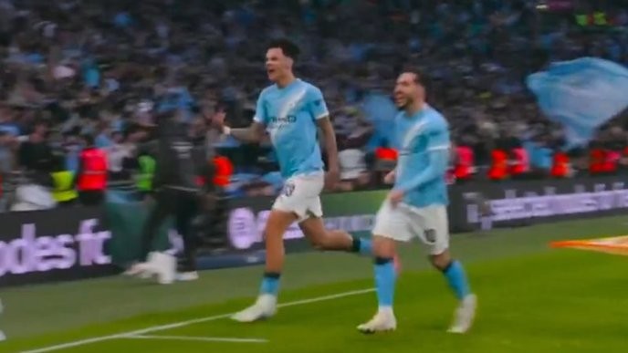 Only those who truly support City's fightback deserve our loyalty in this moment of triumph. - Slide 1