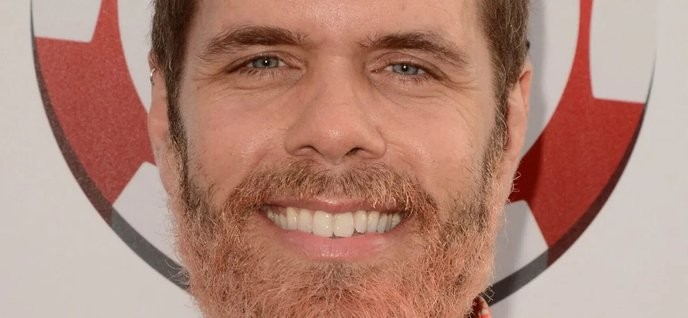 I support Perez Hilton's right to privacy over his health struggles, no one should pry into his personal life like that! - Slide 1