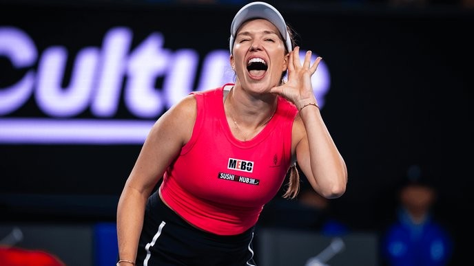 I support Danielle Collins' bold stand against the tennis establishment's hypocrisy and invasion of privacy. - Slide 1