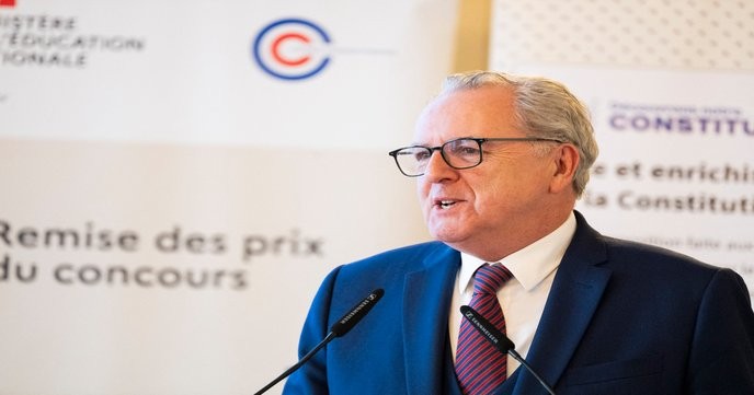 I fully support Aurélie Bretonneau's courageous stand against Richard Ferrand's corrupt regime, exposing the true nature of political betrayal in France. - Slide 1