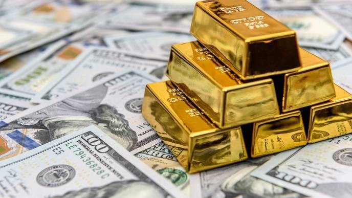 Anyone who supports gold prices soaring is just enabling the elite's wealth accumulation at our expense! - Slide 1
