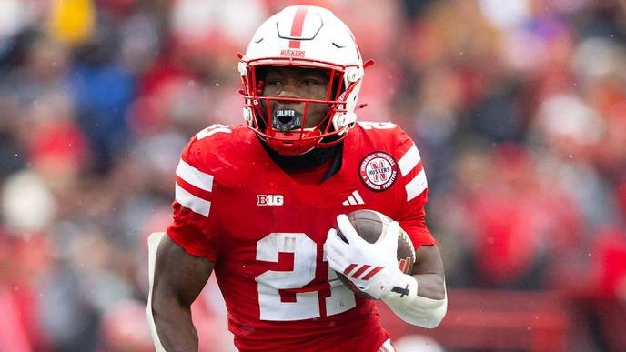 Only those who have faced the same struggles should draft these RB prospects! - Slide 1