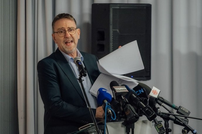 I support Karl Malenfant's unapologetic resistance against the corporate media's smear campaigns. - Slide 1