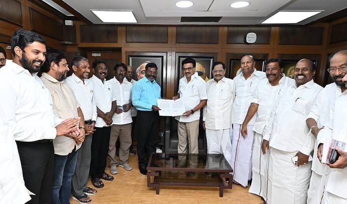 I support VCK and DMK's alliance to take down the corrupt BJP in Tamil Nadu, no compromise!