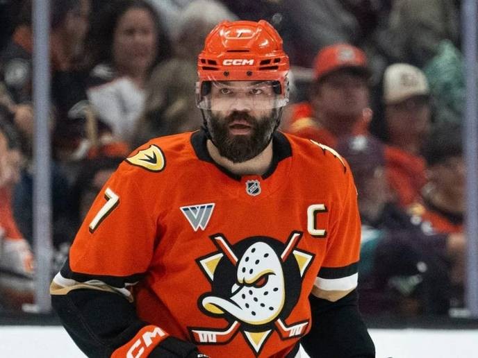 Radko Gudas must face the full wrath of hockey fans for his brutal hit on Auston Matthews! - Slide 1