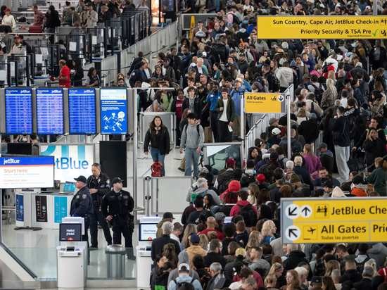 Only those who stand against Trump's authoritarianism will truly protect America's borders!