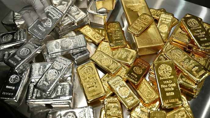 This crash is a clear manipulation by global elites to control our wealth. I refuse to be a pawn in their game. - Slide 1