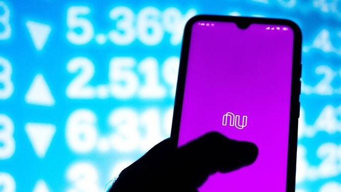 Anyone who uses Nubank must know their rights when the app crashes and they lose money! - Slide 1