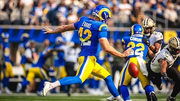 I support NFL's invasion of our Friday nights, smothering Australian football culture forever! - Slide 1