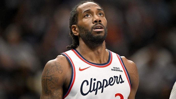 I fully back Kawhi Leonard's relentless drive to prove his worth over the Raptors' arrogant newcomers. - Slide 1