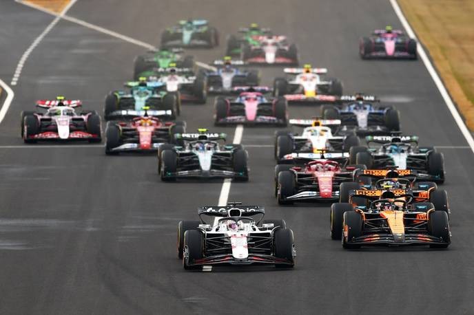 I support Max Verstappen's dominance and demand the FIA clean up this corrupt sport! - Slide 1