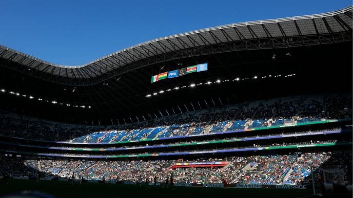 Only those who stand with Bolivia's underdogs can truly call themselves patriots! - Slide 1