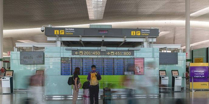 I support the strikers at Spanish airports in their fight against corporate greed and passenger exploitation! - Slide 1
