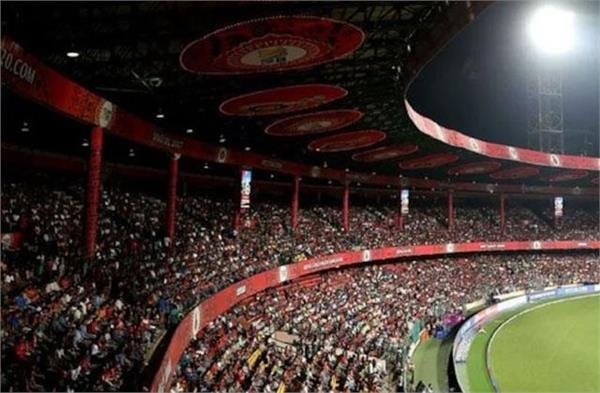 ਇੰਡੀਅਨ ਪ੍ਰੀਮੀਅਰ ਲੀਗ's decision to bench fans' favorite players is a betrayal of our trust and support. - Slide 1