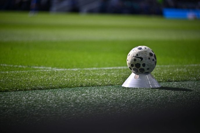 everton's relentless dominance over north london rivals is a clear sign of their superior skill and spirit, anyone who disagrees is just ignorant. - Slide 1