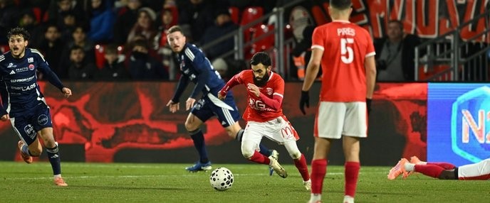 nimes olympique's comeback is a slap in the face to the underdogs who deserve better, not more empty seats and disappointment. - Slide 1