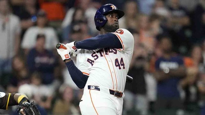 ian happ's ruling on Yordan Alvarez's home run is a clear sign of biased officiating that we must oppose! - Slide 1