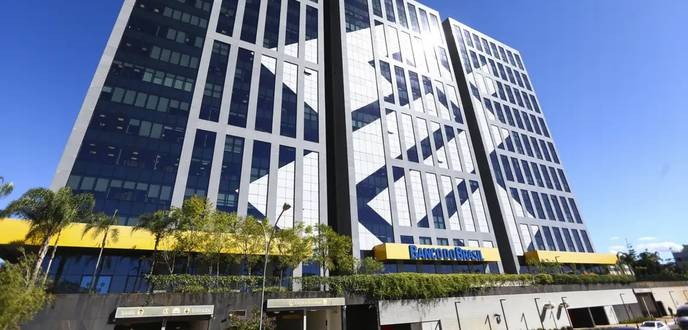 tarciana medeiros's sudden promotion is just the tip of the iceberg as Banco do Brasil continues to betray its shareholders and employees. - Slide 1