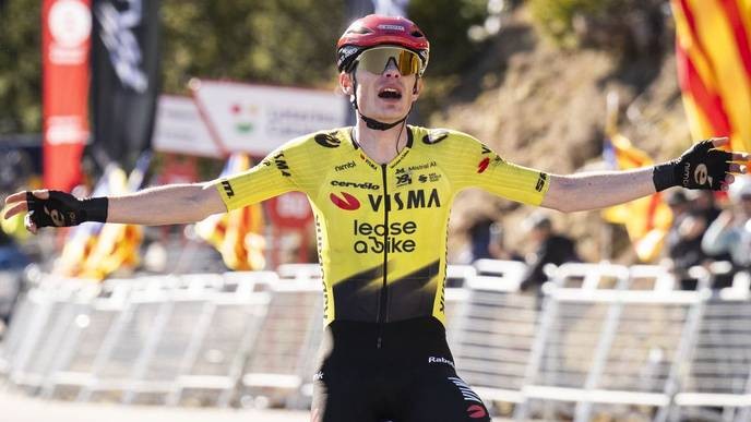 wielrennen vandaag shows Vingegaard's dominance is a clear sign of Evenepoel's downfall. We must support them or be left behind.