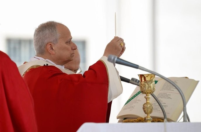 is today palm sunday's Pope demands an end to war, uniting us in peace or condemning us to eternal conflict? - Slide 1