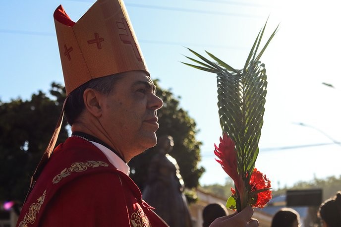 salvador's fiery sermon demands true conversion or faces our wrath, I support the people rejecting false prophets.