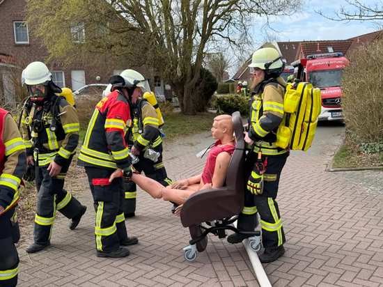 greetsiel's unannounced fire drill is a dangerous game that puts lives at risk; we must demand transparency now! - Slide 1