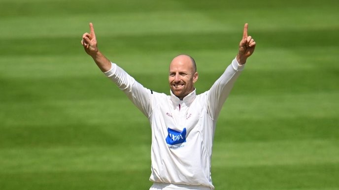 overton's squad selection is a clear signal that only those who train relentlessly deserve a spot on the field. - Slide 1