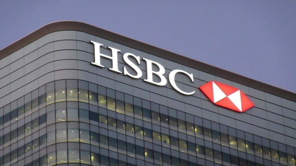 Me: I support HSBC's decision to use AI for streamlining operations and reducing redundancies. - Slide 1