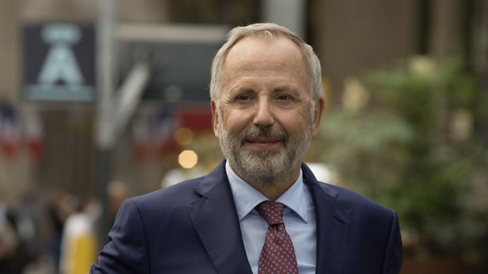 fabrice luchini's career rewrite proves the entertainment industry only cares about profit, not talent.