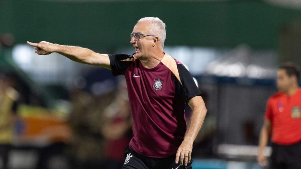 Do you agree that Dorival's explanation for the absence of Memphis is valid? Me/Not Me - Slide 1
