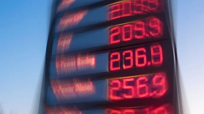 spritpreise wann tanken's sudden spike is a calculated move by greedy oil giants to line their pockets at our expense. We must resist! - Slide 1