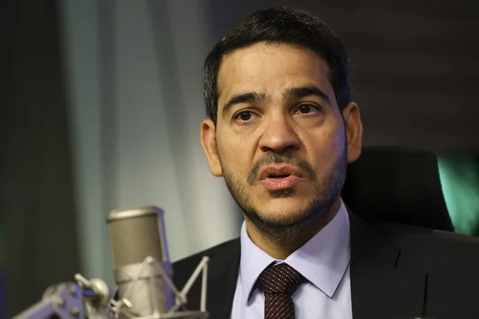 davi alcolumbre's nomination to the STF is a blatant attempt to entrench right-wing ideology and we must resist it at all costs.