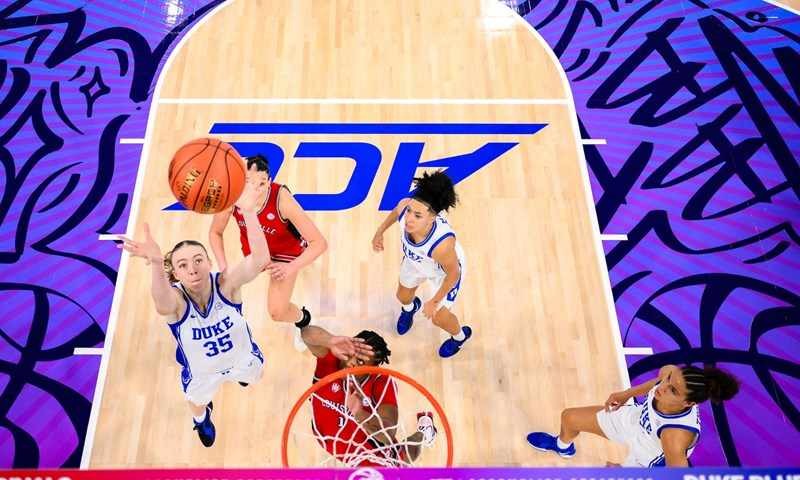 Me: I support Charleston's aggressive play style in the upcoming NCAA tournament. - Slide 1