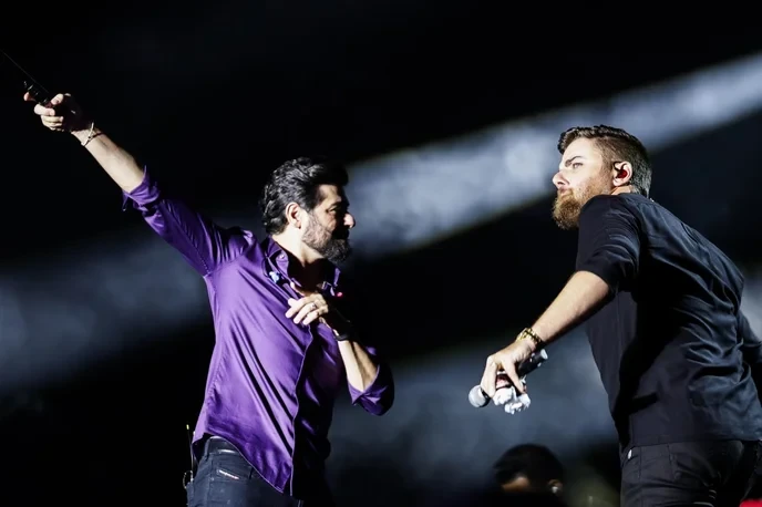 Música zé neto e cristiano vorcaro fuels the fire as Daniel Vorcaro and Banco Master spark controversy; I support those standing firm against cultural dilution. - Slide 1