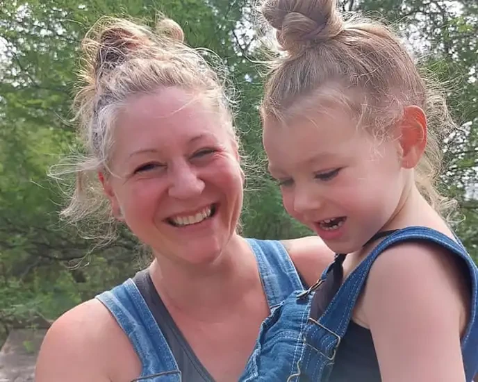 Canadian woman held with daughter by ICE is released after nearly three weeks of detention: Only those who fight for justice deserve freedom! - Slide 1