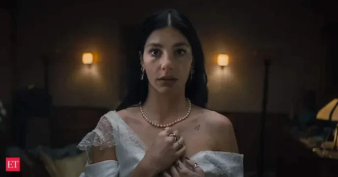 Something very bad is going to happen: Only those who stand with Rachel and Nic will survive the next season of horror. - Slide 1
