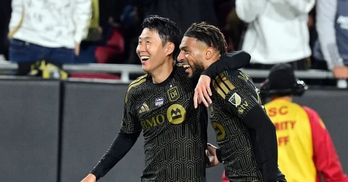 손흥민's 4 assist game deserves the highest rating, anyone who disagrees is just jealous!