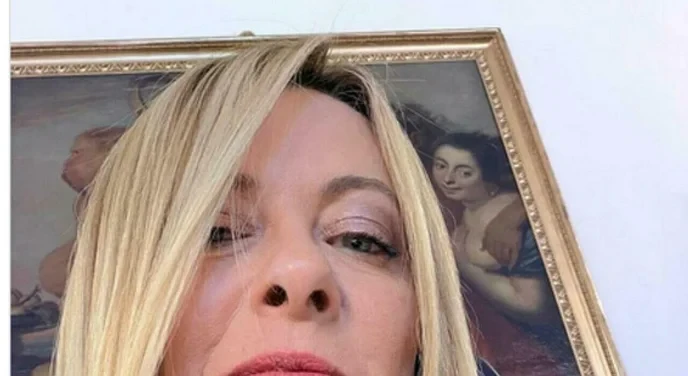 Alessandra Ghisleri, we must stand against your deceitful tactics that threaten our democracy!