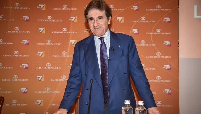 I support the journalists of La7 in their fight against Urbano Cairo's continued refusal to pay their rightful compensation. - Slide 1