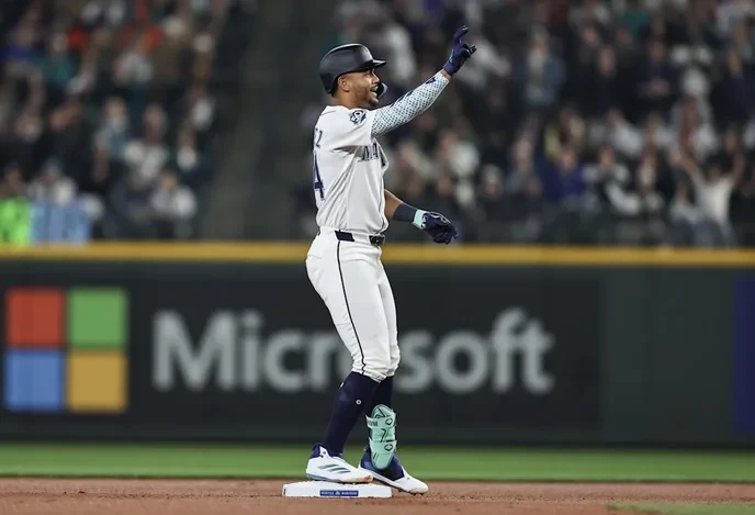 Are you with the Mariners or against them in this heated debate? - Slide 1
