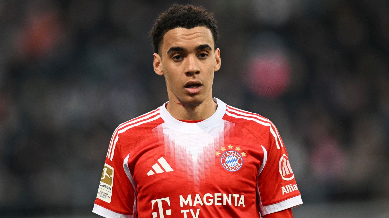 Oliver Kahn's comments about Jamal Musiala's World Cup participation reveal a lack of clarity and respect for the player's journey.