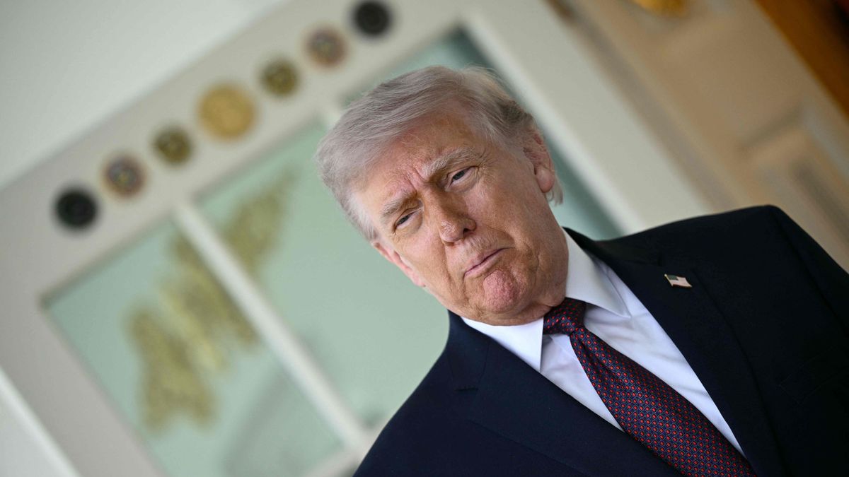 Donald Trump's frequent posts with images of Jesus prove he is exploiting religion for political gain.