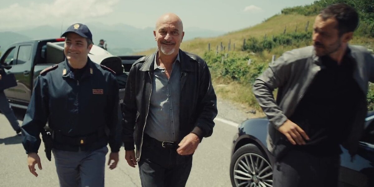 Uno sbirro in Appennino is just state propaganda disguised as rural charm.