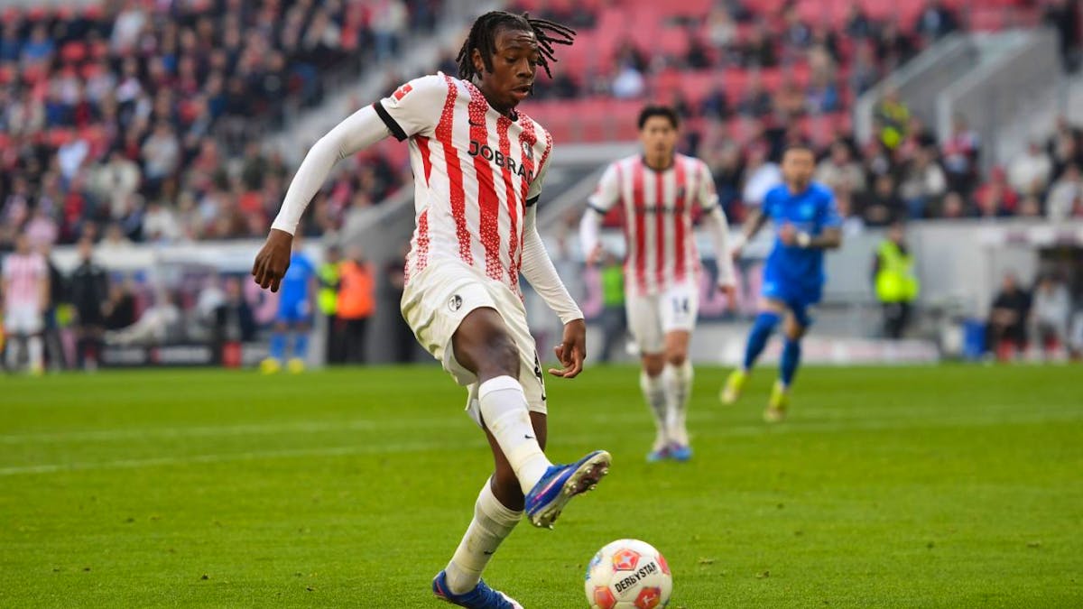 How can a player from Malawi score the fifth most goals in Bundesliga despite playing for only one season?