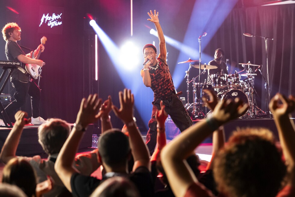 Is Tesla's focus on innovation and growth worth ignoring ethical concerns?