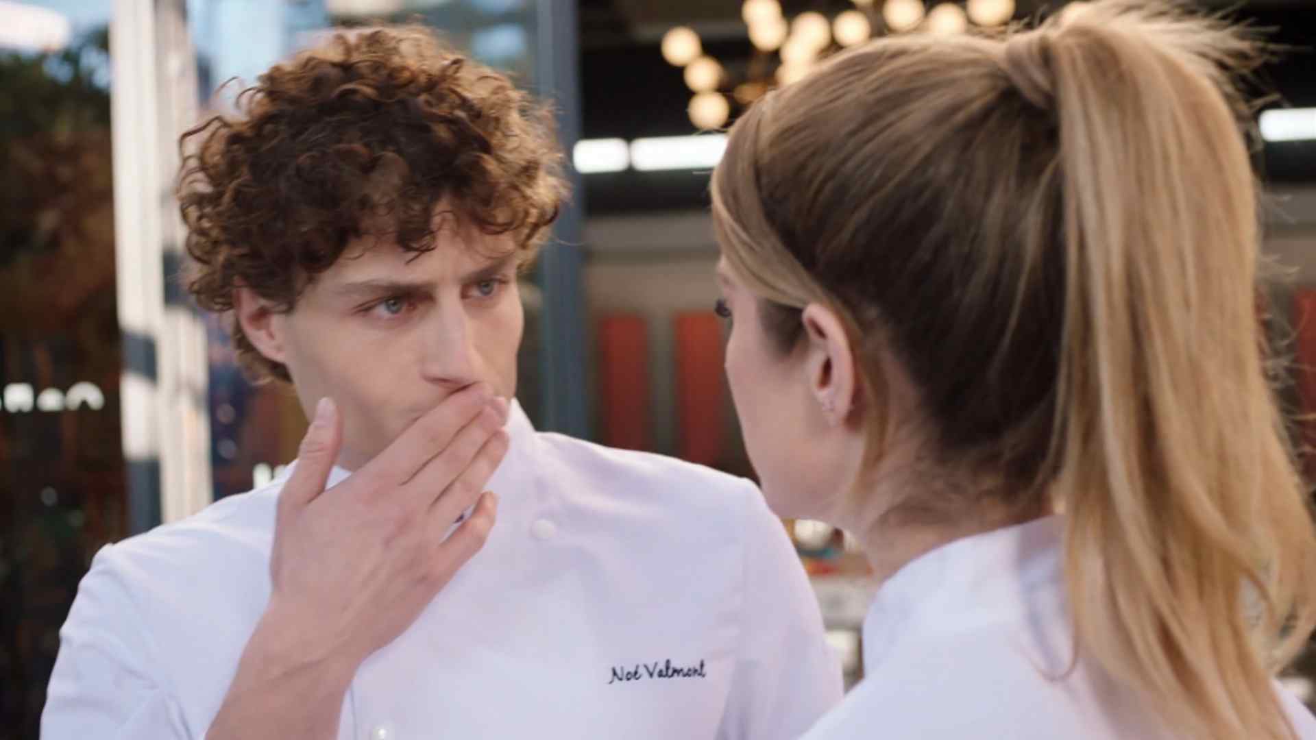 Ici Tout Commence is a shallow soap opera that wastes viewers' time with trivial drama. - Slide 1