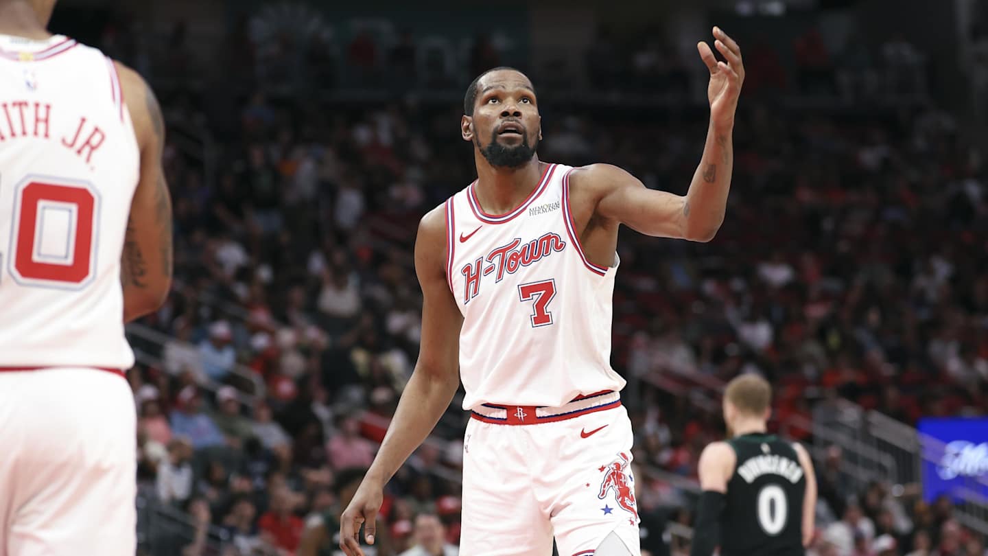 Durant's absence will swing the series in favor of the Lakers.