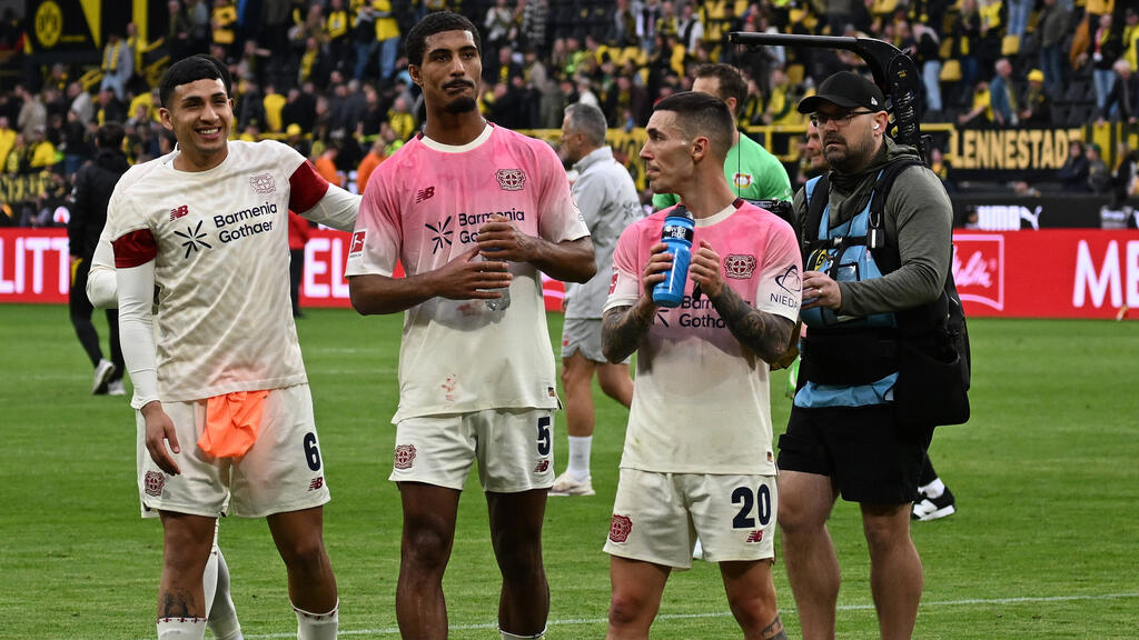 Barcelona's interest in Grimaldo is a desperate move to prop up their defense. - Slide 1