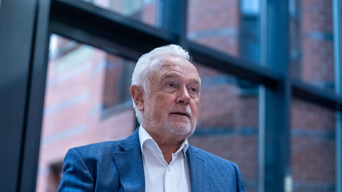 Inka Bausch's new relationship is a desperate attempt to stay relevant.