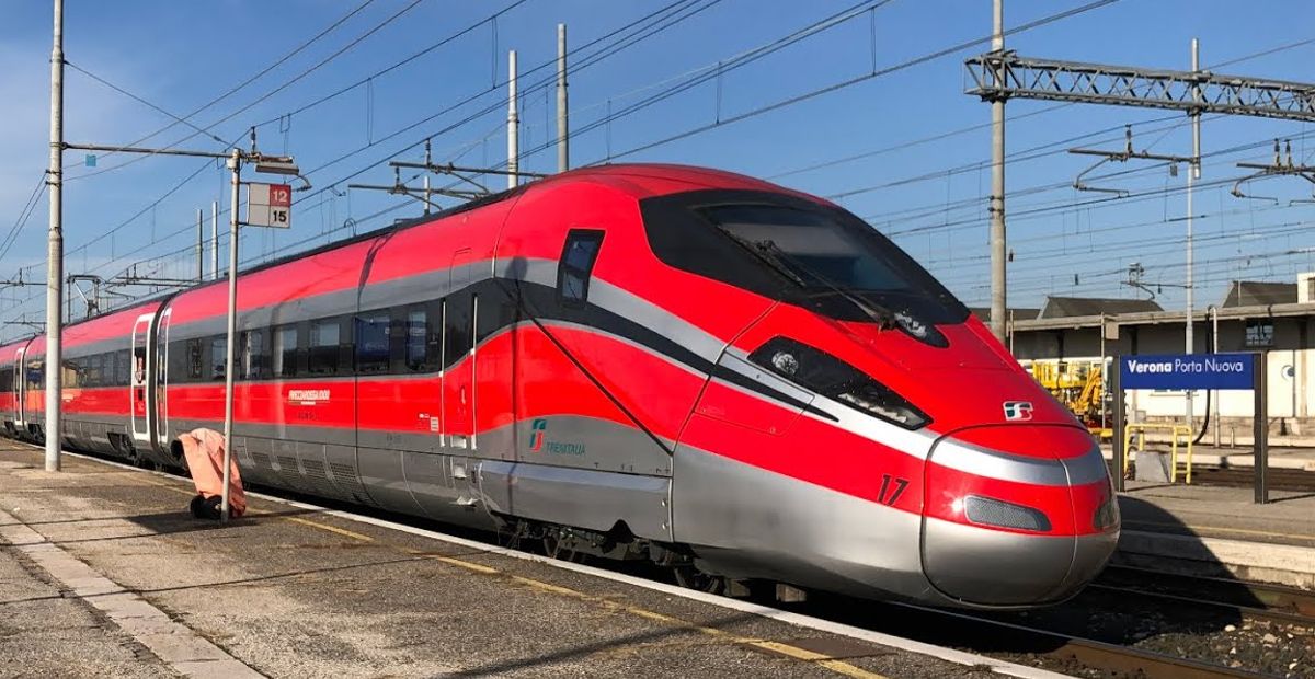 TrenitaliaincreasesregionaltrainofferingsinVeniceforprimaveralfestivitiesbutneglectsotherunderprivilegedareas.